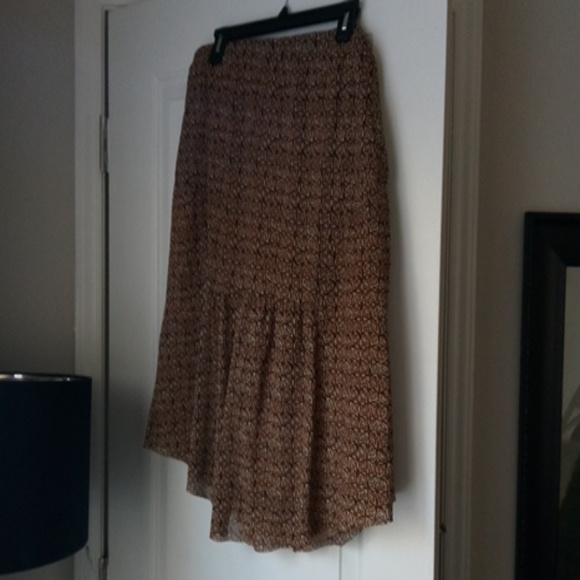 Worthington Dresses & Skirts - Pretty brown and tan skirt
